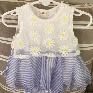 Super cute daisy flower dress